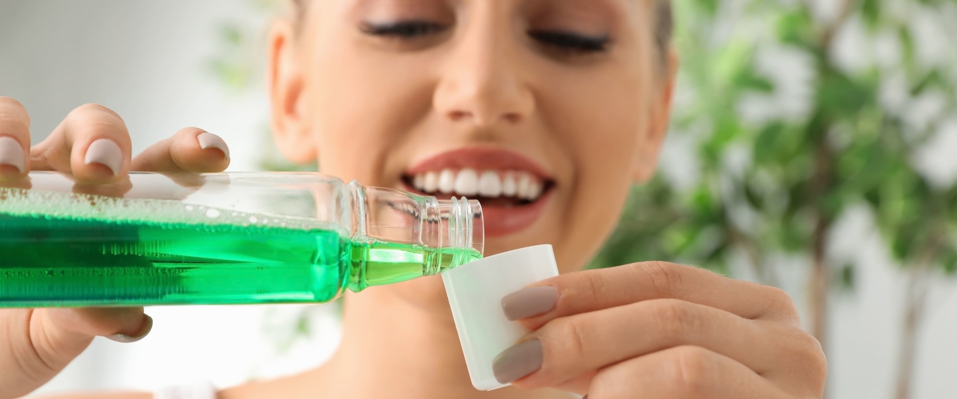 Using Mouthwash: Tips and Techniques for Optimal Oral Hygiene