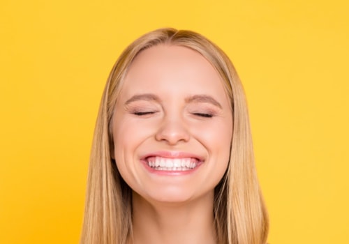 Whitening Pens with Bleaching Gel Kits: An Overview